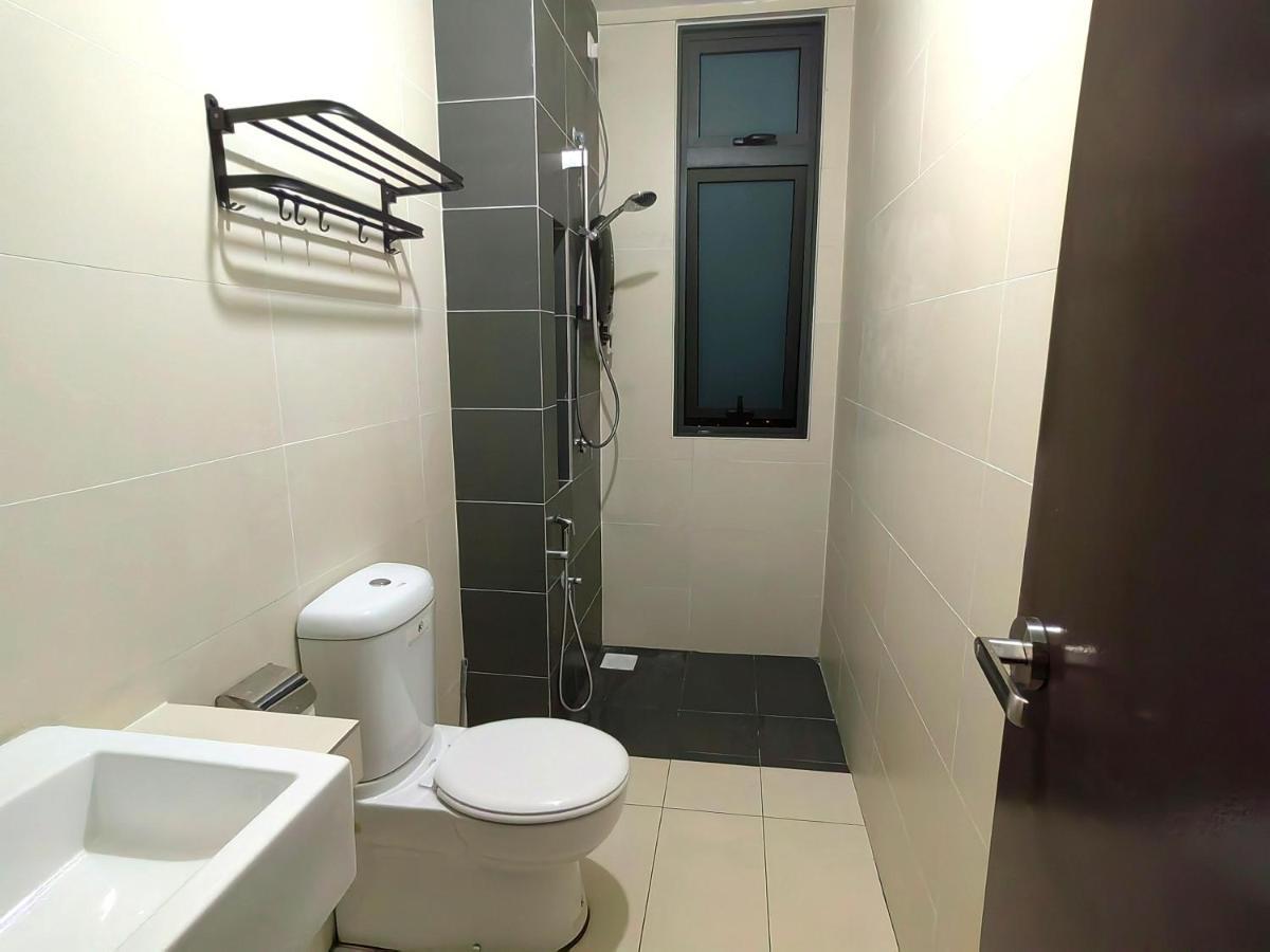 8Scape Residences Batman Vs Ironman@Lsy Home & Leisure ยะโฮร์บาห์รู ภายนอก รูปภาพ