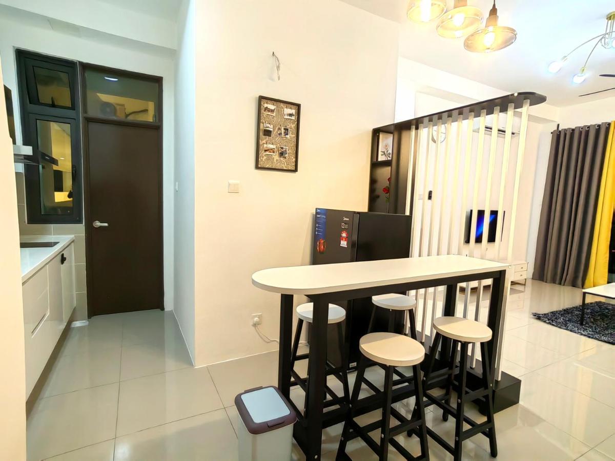8Scape Residences Batman Vs Ironman@Lsy Home & Leisure ยะโฮร์บาห์รู ภายนอก รูปภาพ